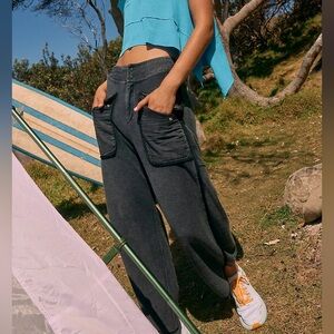 Free people Timko black pants sz S BNWT